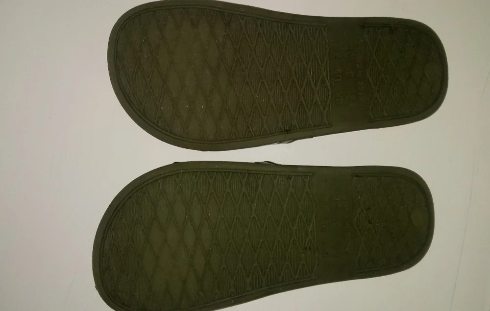 Primark Boys Olive green and white Striped Slides